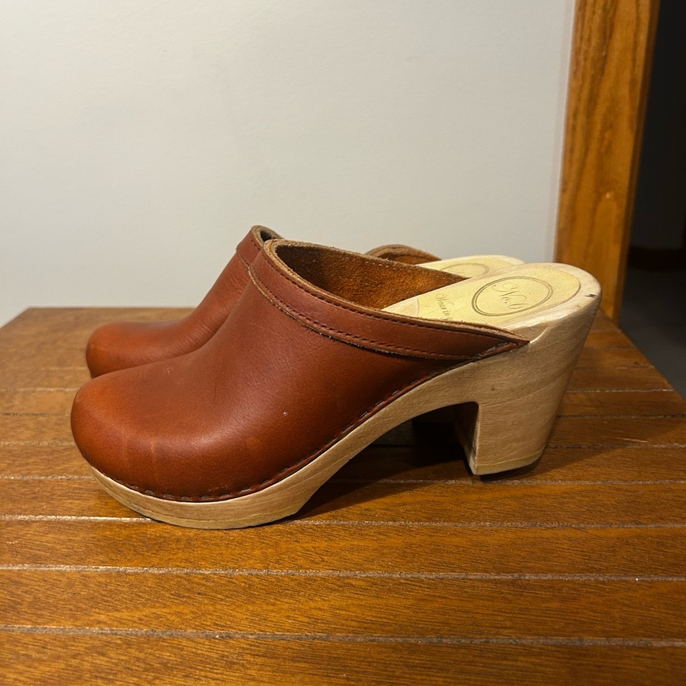 Old School Clog on High Heel in Bourbon